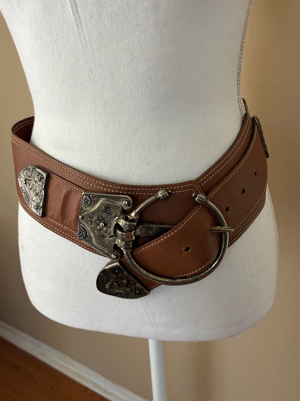 Vintage Ladislao belt from France Brown Leather Concho Ring Boho Western 2.5”